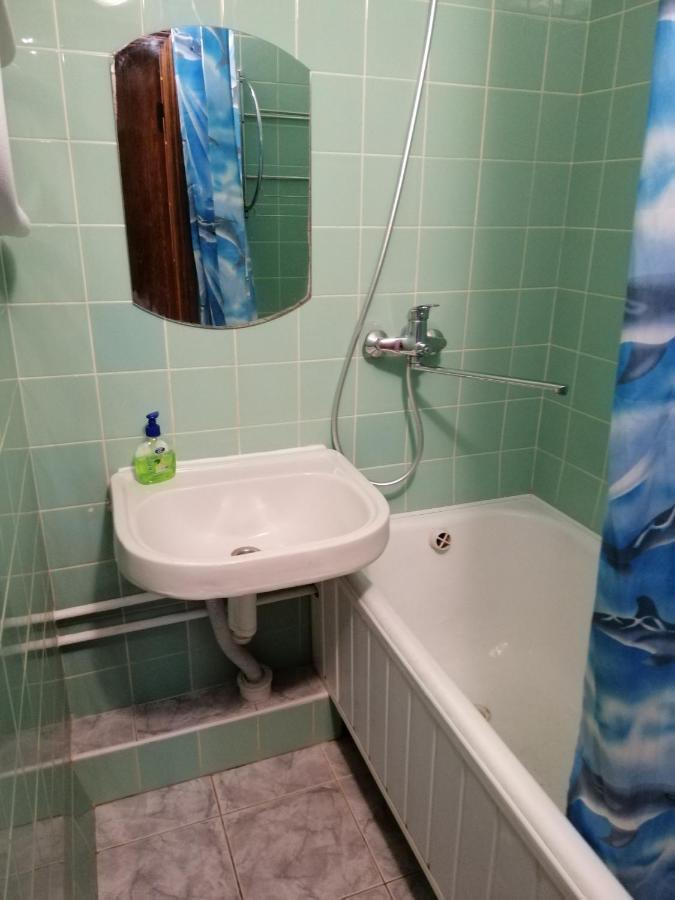 Патриарха Скрипника 7,ЖД вокзал, Ультрамарин Apartment Киев Екстериор снимка